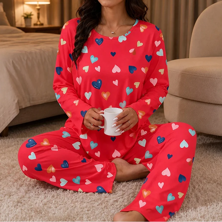 Heartrest – Long-Sleeved Heart-Print Pajama Set