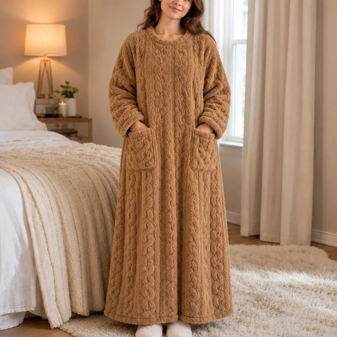 Coralhaven – Long Coral-Velvet-Look House Dress