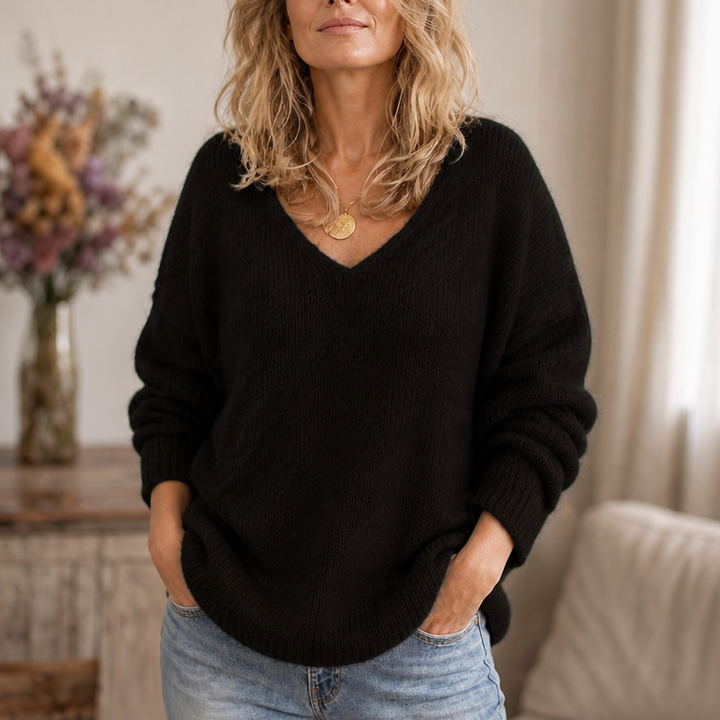 Vellora – Chunky-Knit V-Neck Sweater