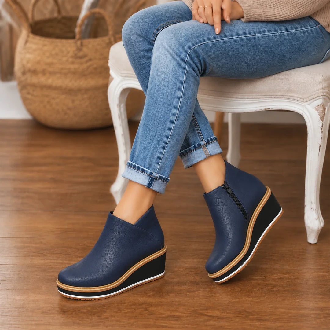 Colombe – Smooth Side-Zip Wedge Ankle Boots