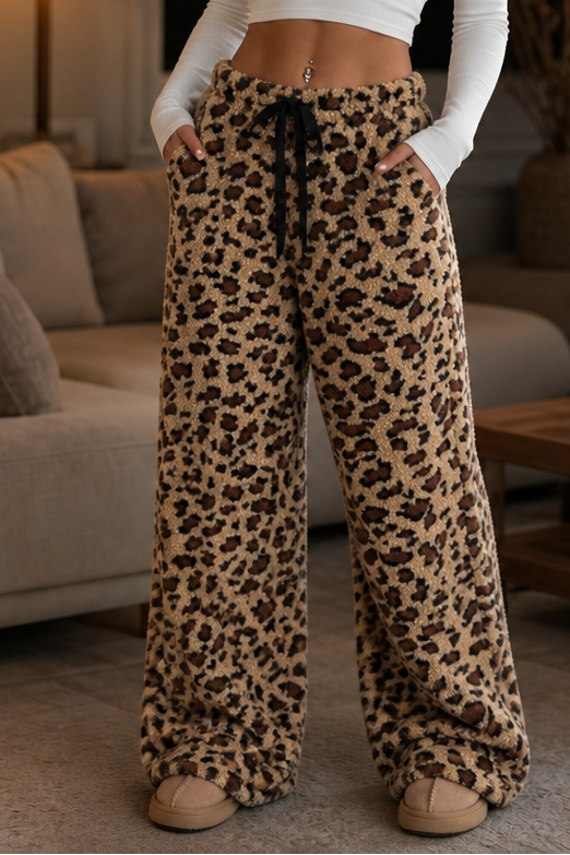 Plaidly – High-Waisted Plush Plaid Wide-Leg Lounge Pants