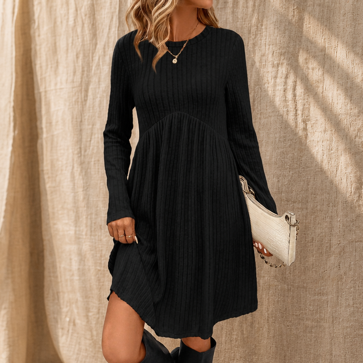 Vivelyn – High-Waisted Ribbed A-Line Midi Dress