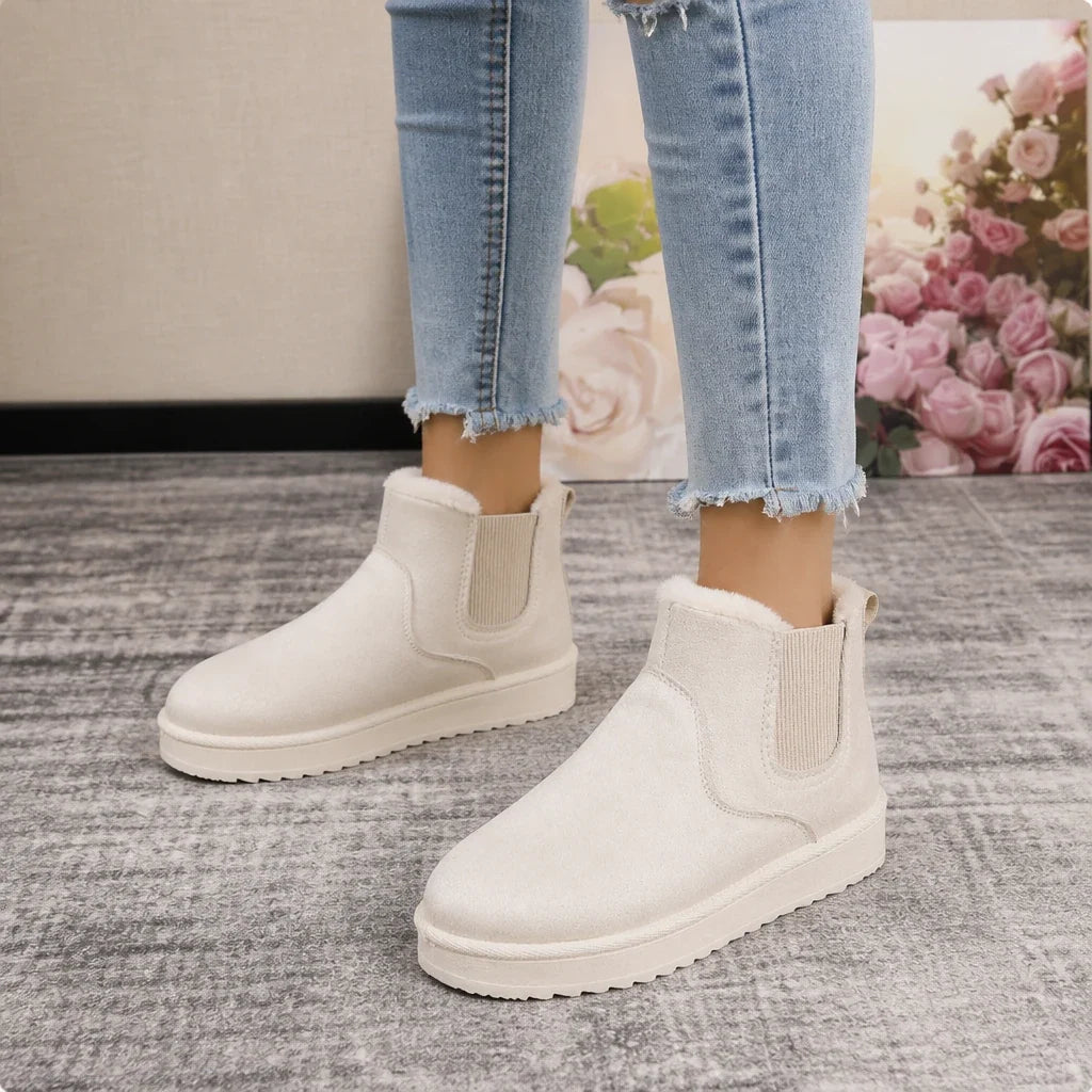 Snowelle – Plush-Lined Slip-On Ankle Boots