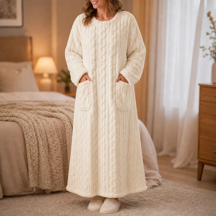 Hearthwell – Long Plush Pocket Nightgown